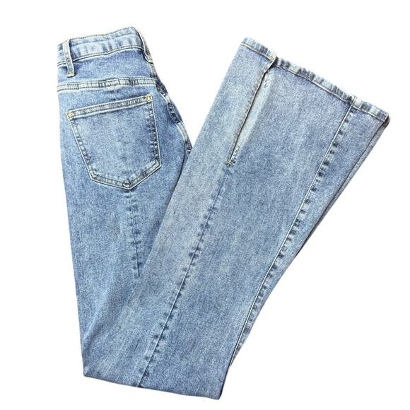 PrettyLittleThing Denim - Pretty Little Thing High Waist Flare Leg Jeans Medium Wash Size 2